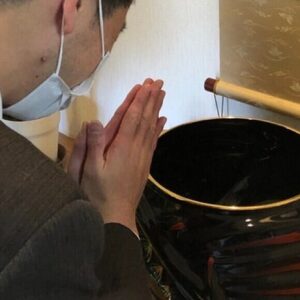 ぴんころ鍼灸道®総本山（松浦鍼灸院）にある「ぴんころのツボ」には、1ヶ月でどれ位のお布施が入るのか？　レビュー